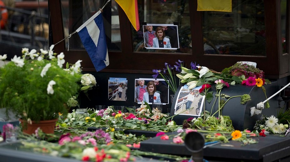 Obvinený vrah britskej poslankyne Coxovej na súde vyhlásil: "Smrť zradcom"