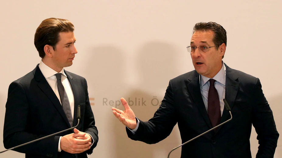 Rakúsky kancelár Kurz po korupčnom škandále žiada nové voľby
