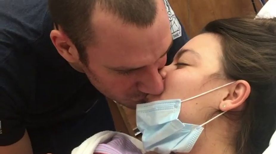 Rodia sa malí čarodejníci! Ďalšia hviezda Harryho Pottera sa stala mamou