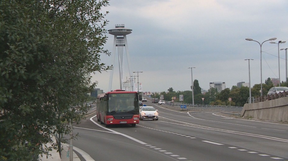 Hlásia krízu. Mestám a obciam chýbajú peniaze na základné služby ľuďom