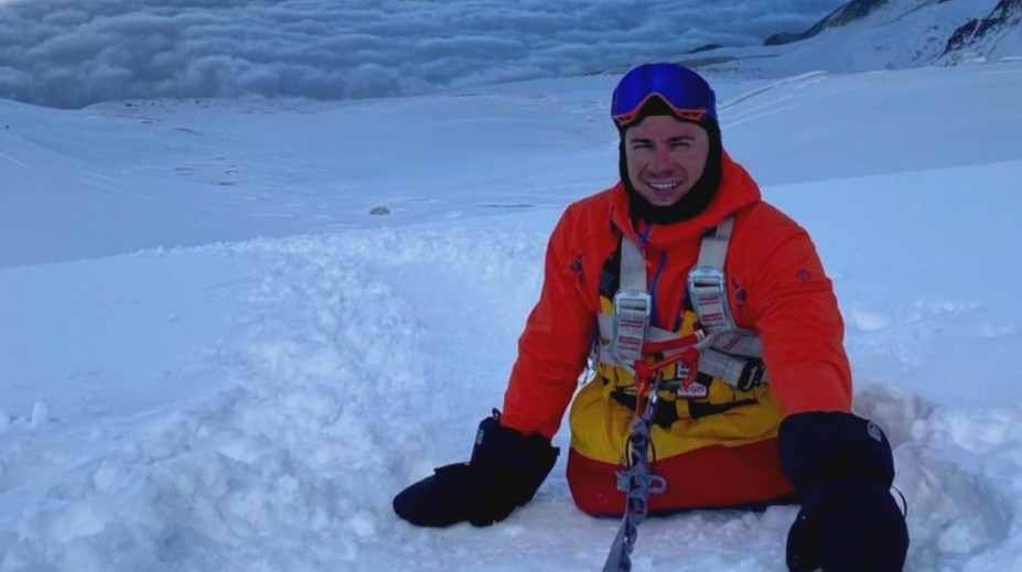 Ruský vojak vyšiel na osemtisícovku aj napriek svojmu hendikepu. Jeho výkon prepisuje históriu