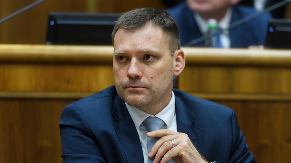 Malá Fatra sa rušiť nebude, slovenské vlky sa strieľať nejdú, vyhlásil minister Taraba