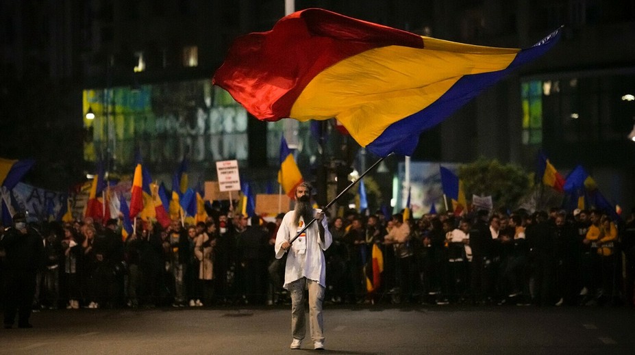 V Bukurešti protestovali proti reštrikciám tisíce ľudí