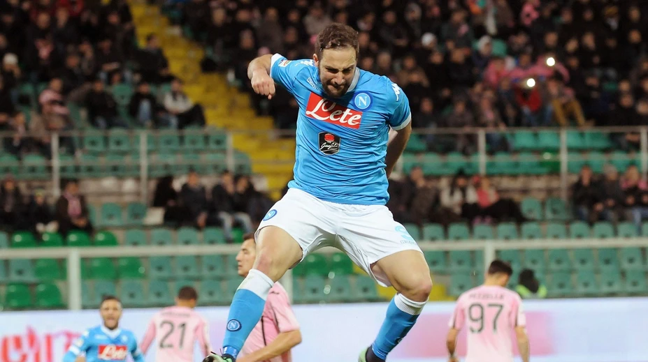 To si nedovolil ani Maradona, hovorí na Higuaínov prestup legenda AS Rím
