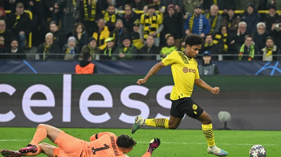 VIDEO: Protiútok ako blesk a salto vzad, Adeyemi pochoval nádeje Chelsea. Benfica rabovala v Belgicku