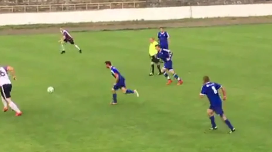 VIDEO: Takýmto kúskom z vlastnej polovice ihriska si v 7. lige otvoril strelecký účet
