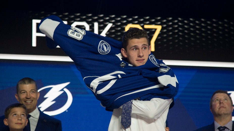 Tampa podpísala nováčikovský kontrakt so svojou tohtoročnou draftovou jednotkou