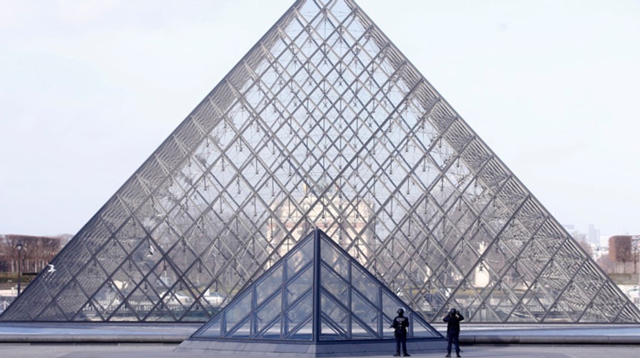 Otec útočníka z Louvre pochybuje o vine svojho syna