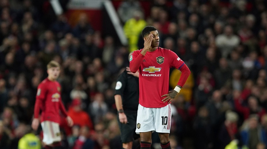 Anglická hviezda to nezvládla. Nočné vymetanie Manchestru v United neponechali bez trestu