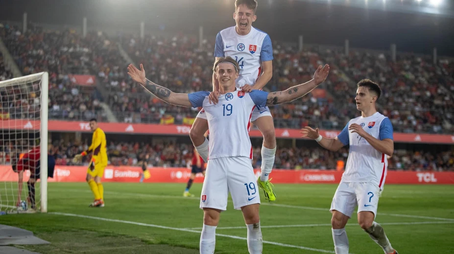Spoznali sme dejisko žrebu ME21. Predstavitelia UEFA kontrolovali aj pripravenosť ihrísk