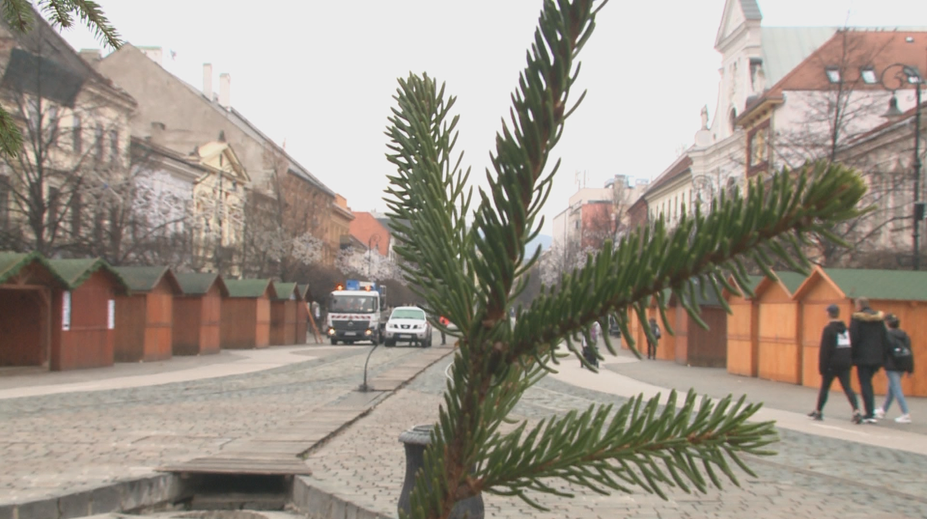 V niektorých krajských mestách vianočné trhy nebudú. Plánovali ich s obmedzeniami, napokon ich zrušili