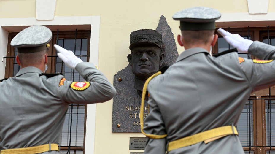 140. výročie narodenia M.R. Štefánika: Tu sú vyhlásenia Čaputovej, Kollára a Matoviča