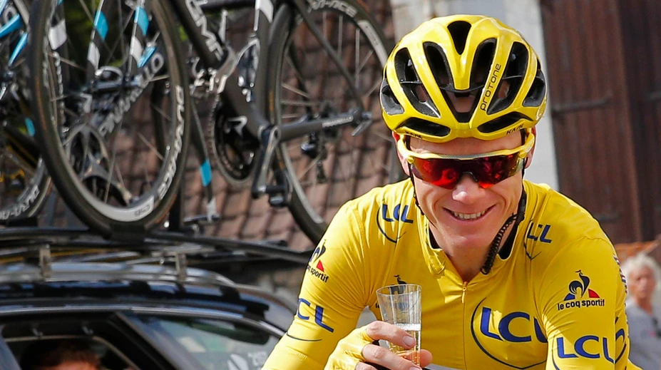 Froome získa double, po Tour de France triumfuje aj na Vuelte