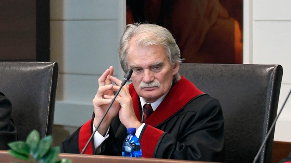 Mamojka sa vzdal funkcie sudcu ÚS. Kočnerovi vraj nepomáhal, končí aj pre zdravotné problémy