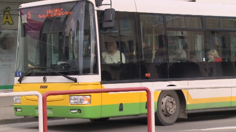 Žilinčanky ohrozuje frotér. Muž sa s obnaženým penisom obtiera o mladšie ženy