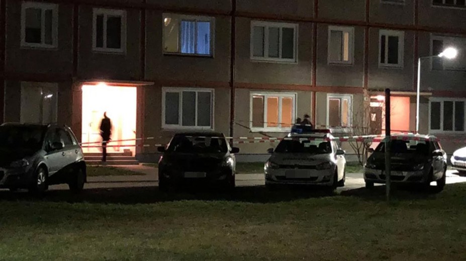 Pre podozrivý balík evakuovali ľudí z okolia domu v Trenčianskych Tepliciach