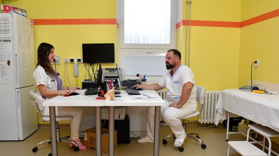 Ambulantné pohotovosti majú fungovať kratšie, poplatky sa majú zvýšiť