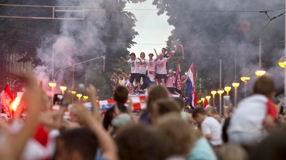 Desaťtisíce ľudí v Záhrebe vítali Chorvátov ako narodných hrdinov