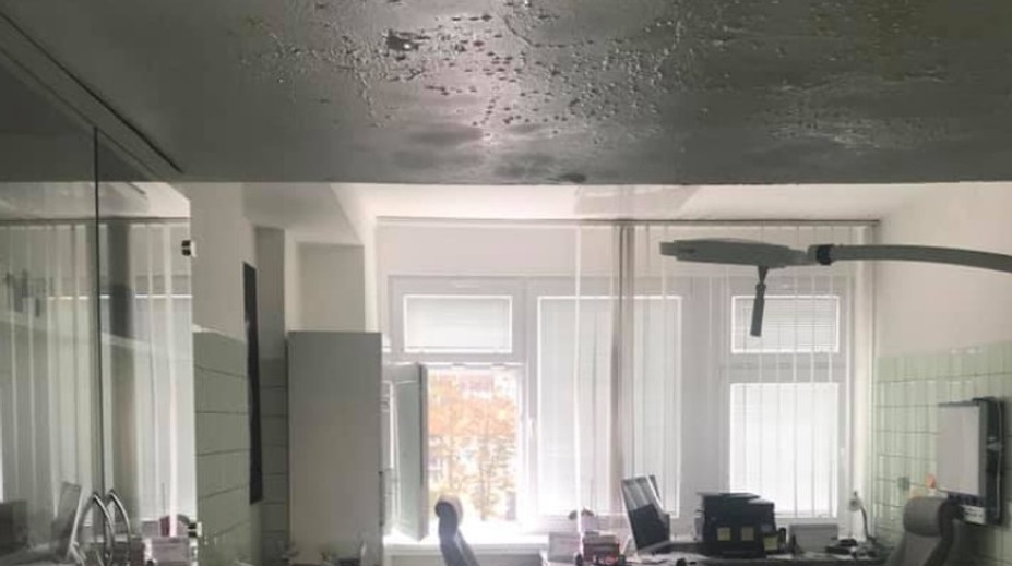 Polikliniku v Bratislave vytopilo, zavreli ju: Svedok počul z balkóna šum vody