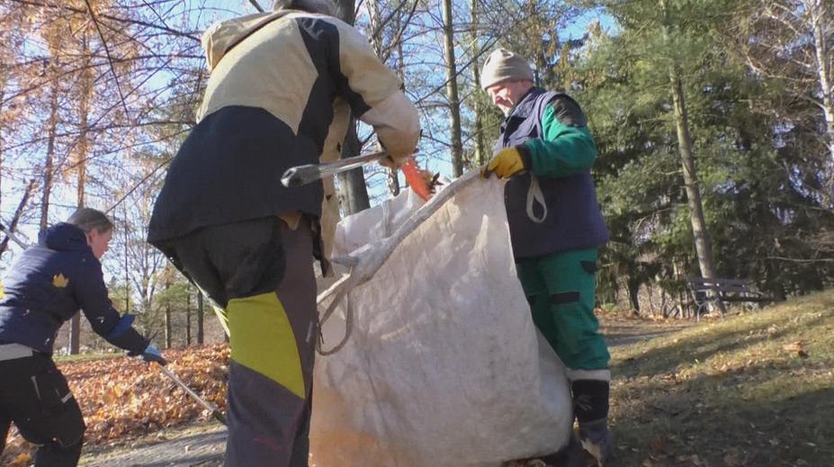 Turistov nesprevádzajú a počet návštevníkov prudko klesol. Na Bojnickom zámku čakajú, čo bude