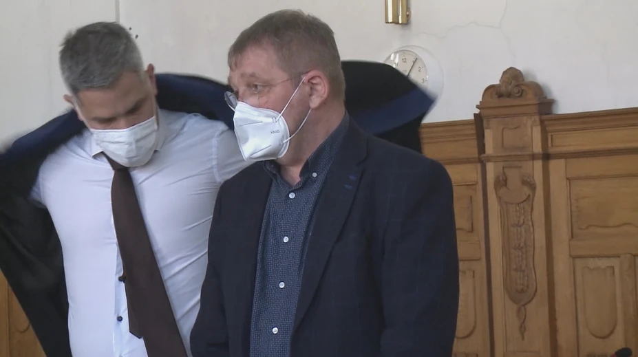 Kedysi obhajoval alkoholové excesy Jána Slotu. Teraz prominentného právnika odsúdili za korupciu