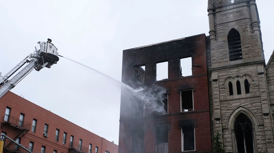 Požiar zničil kostol v newyorskom Manhattane