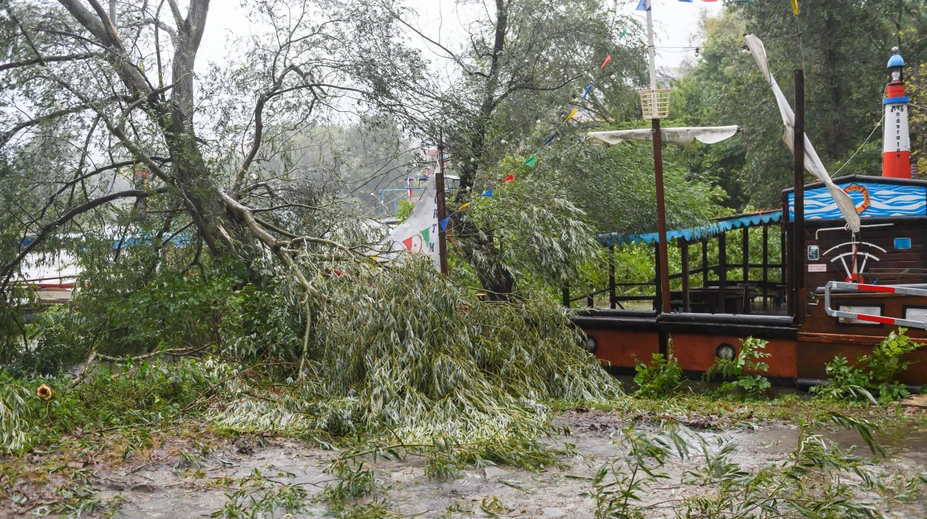 FOTO: Bratislavský kraj je na nohách. Hladiny riek stúpajú, zaplavené sú viaceré oblasti
