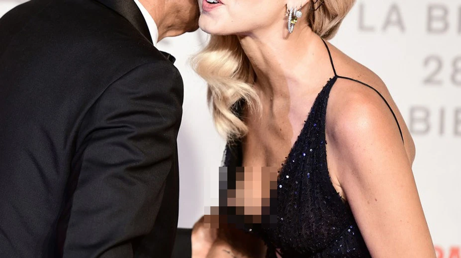 Nepríjemný trapas na gala v Benátkach