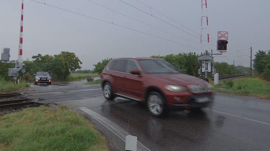 Autobusy nebudú až do odvolania jazdiť cez železničné priecestie, na ktorom sa stala nehoda so siedmimi obeťami