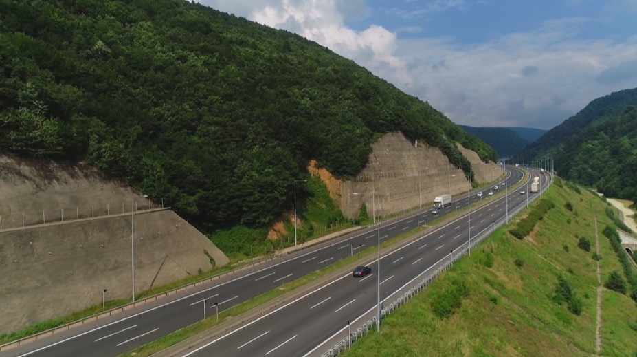 Staršie auto, vyššia cena: V celej Únii sa chystá nové spoplatnenie diaľnic