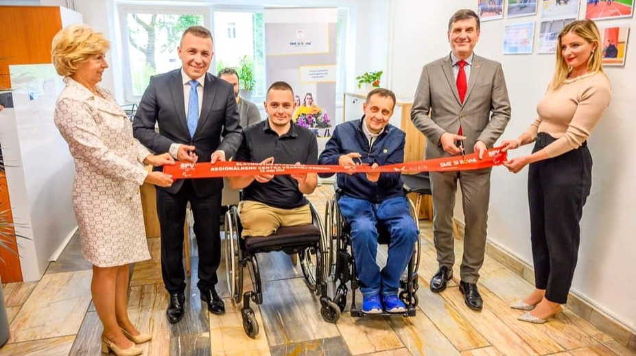 Akákoľvek pomoc pre zdravotne znevýhodnených na jednom mieste. Na Slovensku vznikajú špeciálne centrá