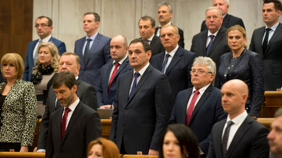 Rokovanie parlamentu začalo minútou ticha za zosnulého poslanca Ondreja Bindera