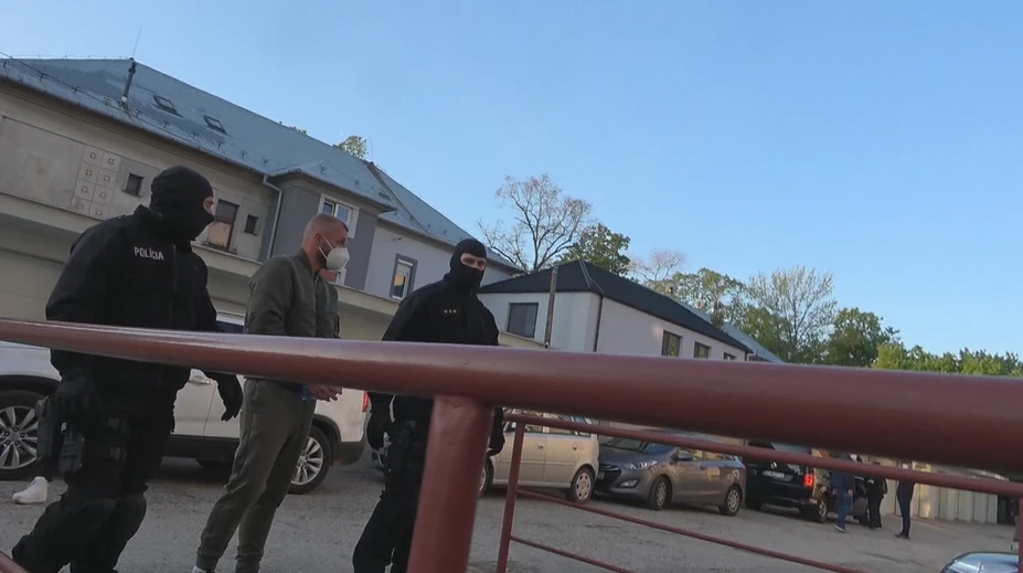 Drogové čistky v Seredi pokračujú. Akcia Venal sa opäť rozšírila o zaujímavé mená
