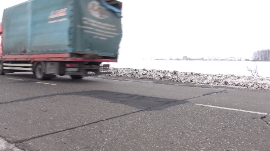 Za diaľnice platíme miliardy, no z ciest prvej triedy sú tankodromy