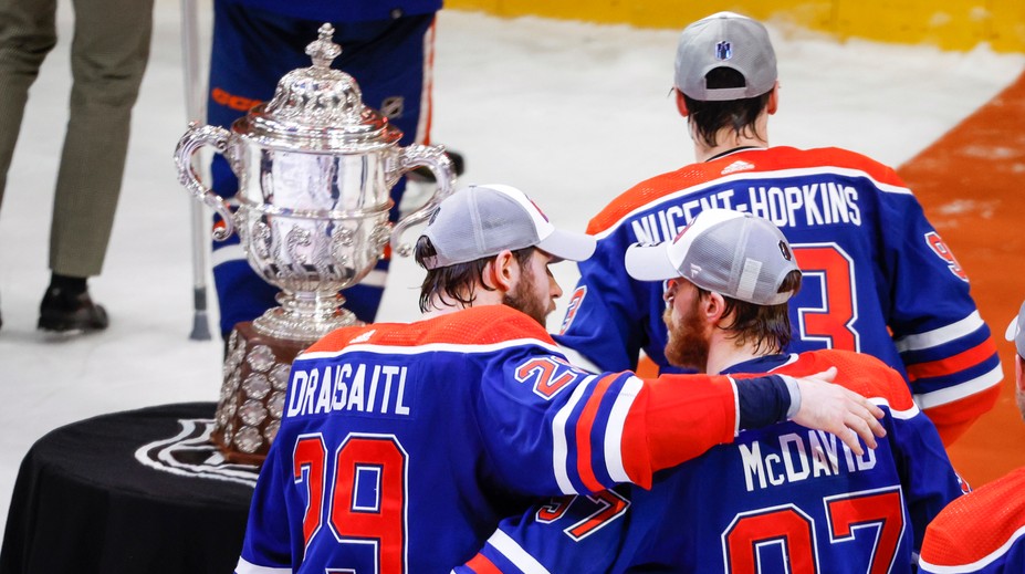 Vráti sa Stanley Cup do Kanady? McDavid priviedol Edmonton do veľkého finále, Dallas nestihol vyrovnať