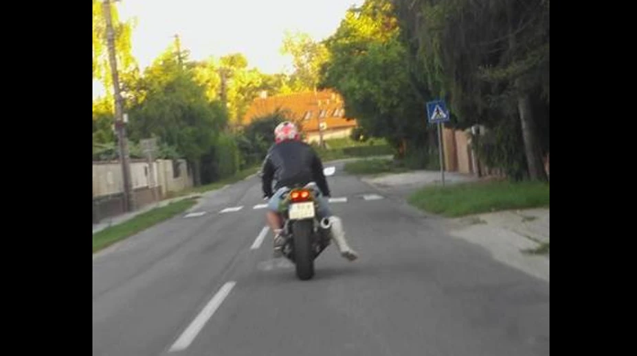 Vodiča pri Trenčíne predbehol motorkár. Neveril vlastným očiam