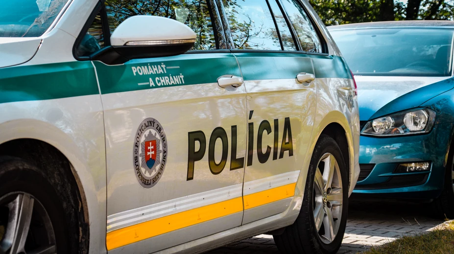 Polícia zasahovala pri hromadnej bitke vo Veľkej Lomnici. Konflikt mal vzniknúť pre dedičstvo