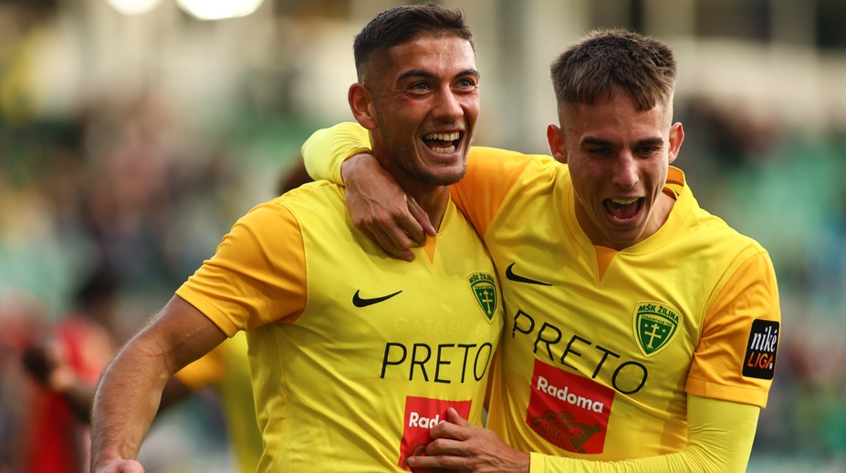 VIDEO: Žilina si výhrou nad B. Bystricou upevnila vedúcu pozíciu. Hostia dohrávali bez vylúčeného Godála