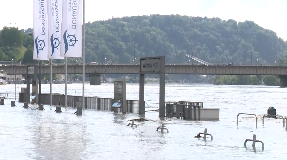 U našich susedov sú v strehu, čakajú extrémy počasia. Riziko hrozí aj na hranici so Slovenskom