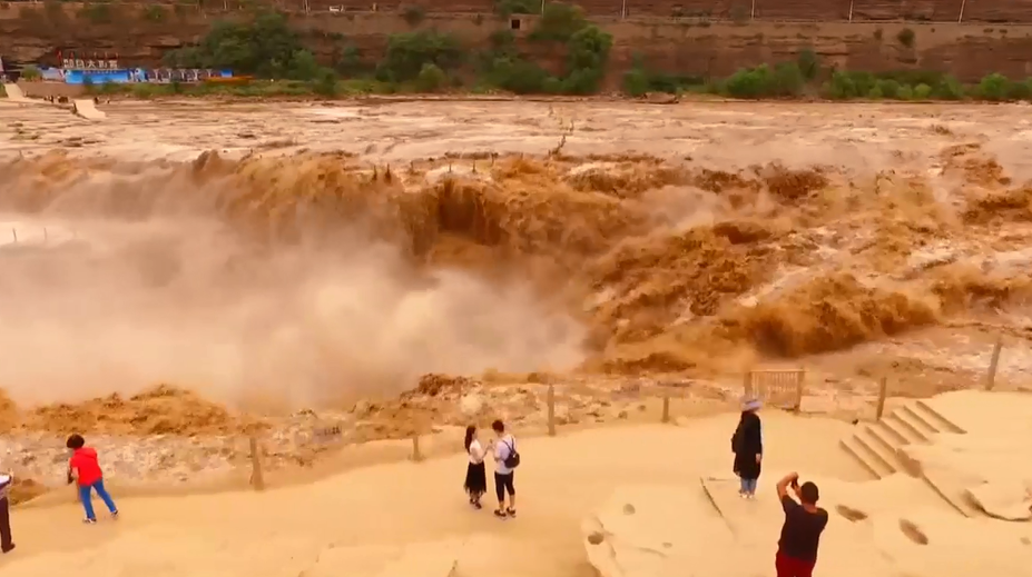 Tieto vodopády sa nedajú opísať slovami. Pripomínajú totiž splašky