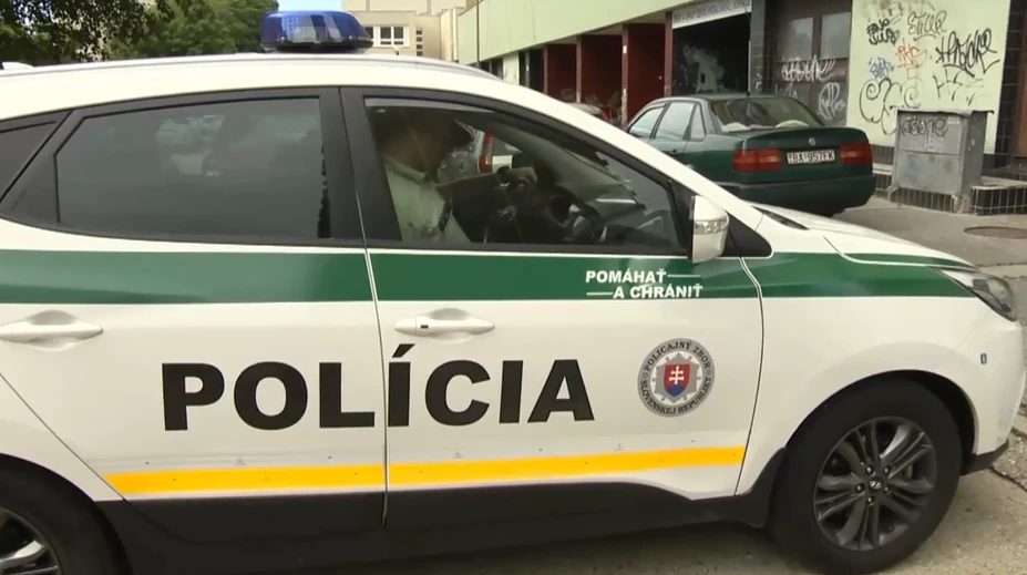 Opozícia prichádza s návrhom, ktorý by mal zdvihnúť dôveru ľudu v nestranné fungovanie polície