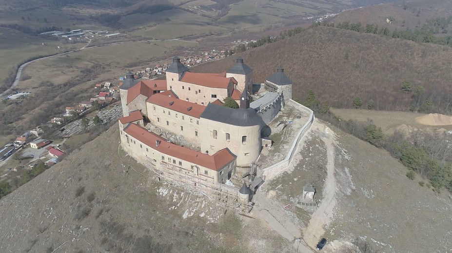 Obnova Krásnej Hôrky bude zrejme drahšia, rekonštrukcia ide podľa harmonogramu