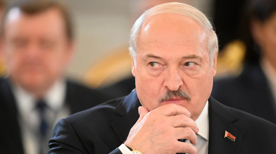 Bielorusko vraj rozmiestnilo vojakov pozdĺž celej hranice s Ukrajinou. Lukašenko zároveň vyzval na rokovania