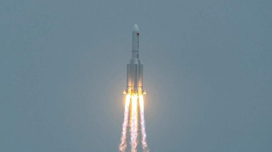 Kam dopadnú trosky čínskej rakety? Mapa ukazuje, ktoré oblasti sú v nebezpečí