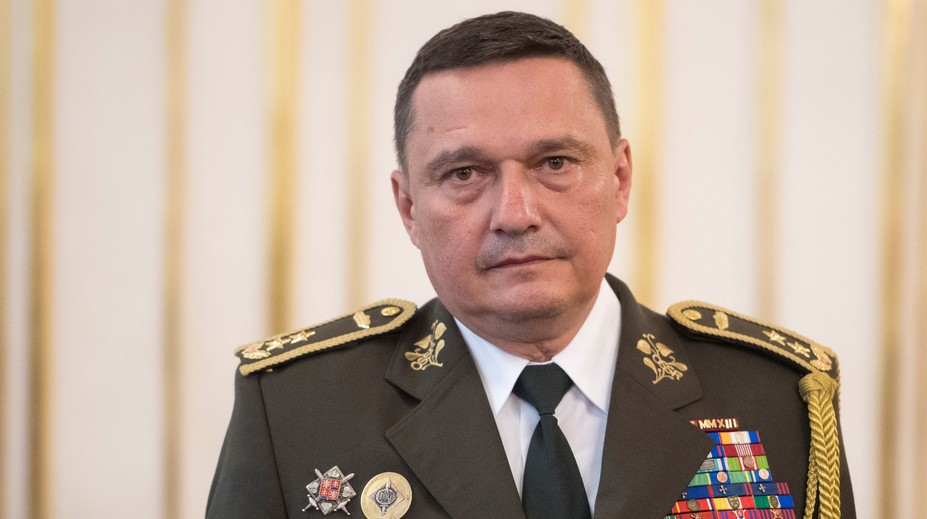 Kiska vymenoval Zmeka za náčelníka generálneho štábu, generálporučík Macko opúšťa armádu
