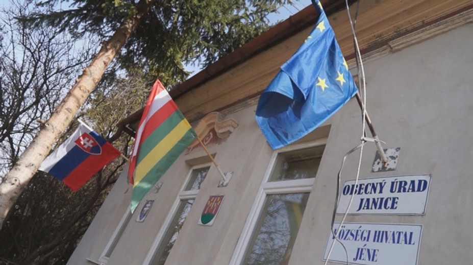 Pred otvorením volebnej miestnosti zomrel predseda komisie v Janiciach