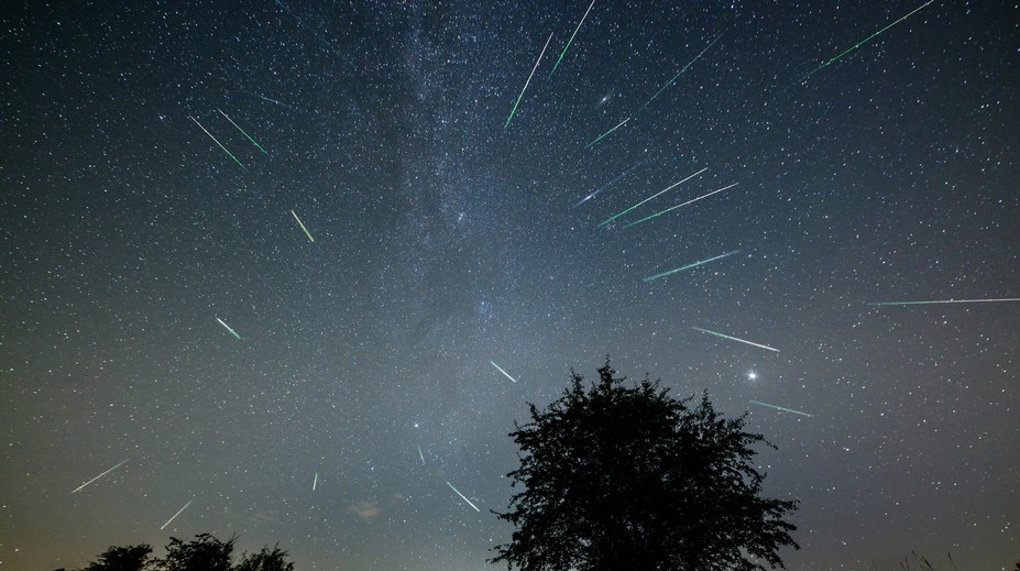 Aj viac ako 100 meteorov za hodinu. Nočnú oblohu zaplnia dychberúce Perzeidy