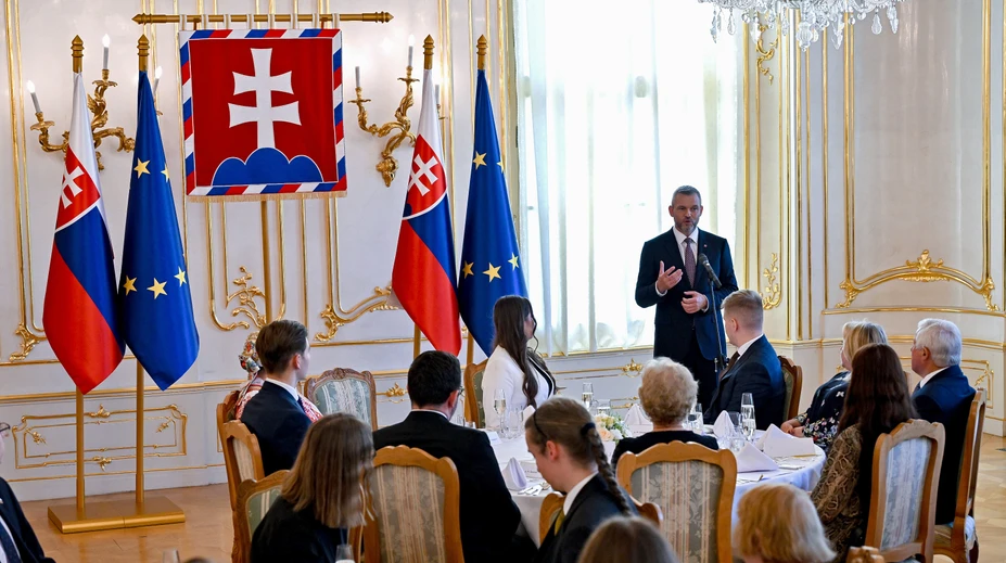 Na oficiálnu stránku prezidenta sa po vlne kritiky opäť vrátila štandarda
