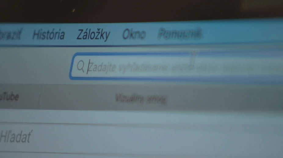 Internet aj mobilné telefónne siete zažívajú počas koronavírusovej krízy nebývalý nápor