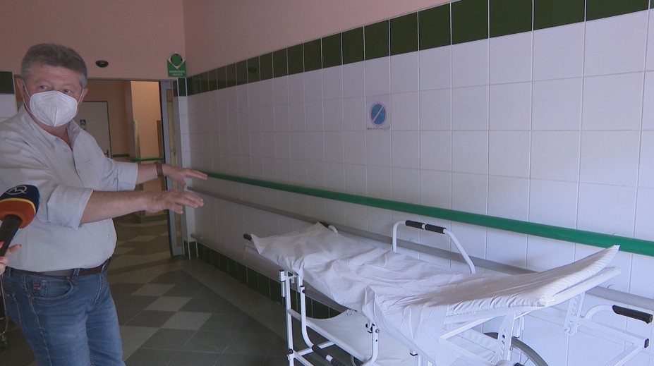 Plač primárky a všade krv: Riaditeľ hodonínskej nemocnice opísal, ako to vyzeralo v osudnú noc